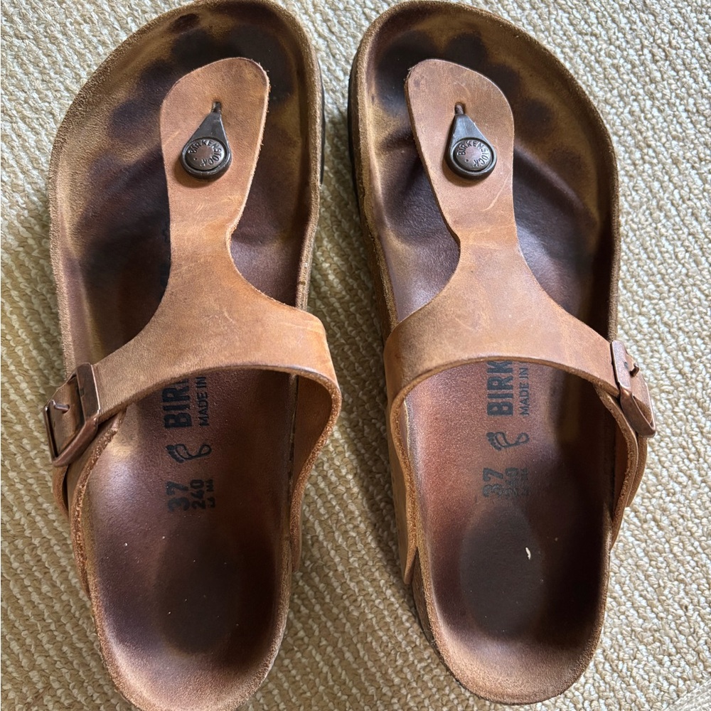 Birkenstock Gizeh Leather Sandals